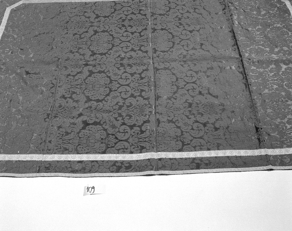 paliotto - manifattura italiana (seconda metà sec. XIX)