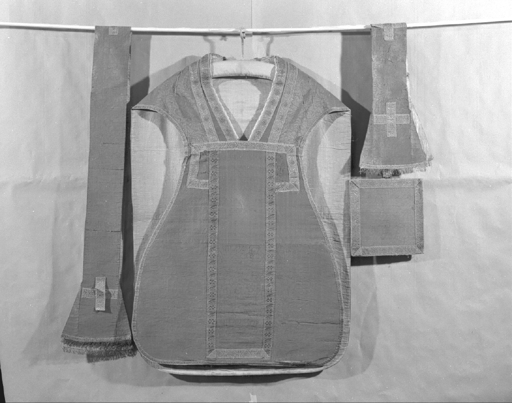 pianeta, elemento d'insieme - manifattura veneziana (seconda metà sec. XVII)