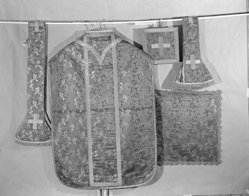 pianeta, elemento d'insieme - manifattura veneziana (ultimo quarto sec. XVII)