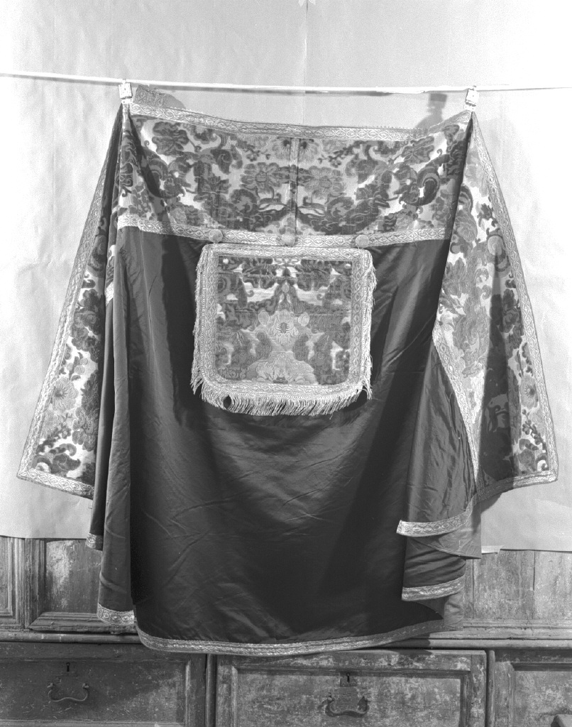 piviale - manifattura veneziana (seconda metà, fine/inizio sec. XVIII, secc. XVIII/ XIX)