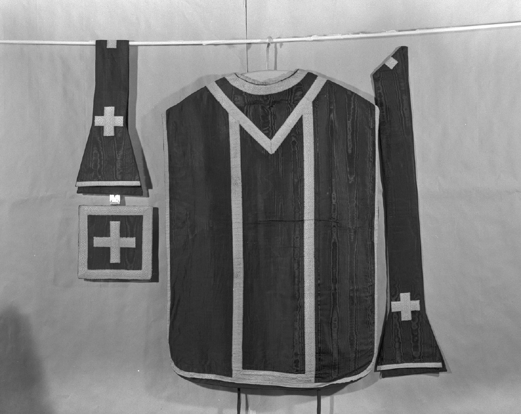 pianeta, elemento d'insieme - manifattura veneziana (prima metà sec. XX)