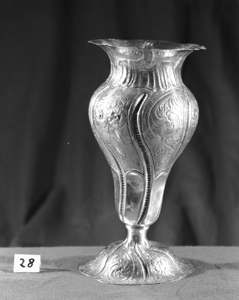 vaso d'altare - bottega veneta (prima metà sec. XX)