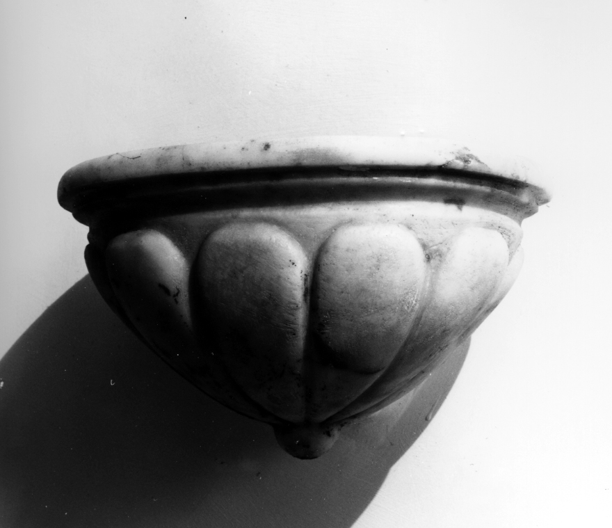 acquasantiera da parete - bottega veneta (seconda metà sec. XVIII)