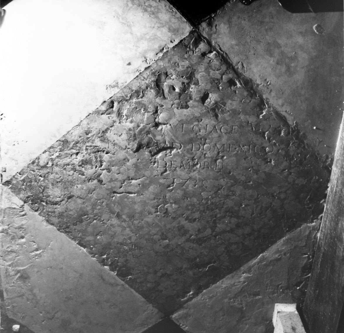 lapide tombale - bottega veneta (sec. XVIII)