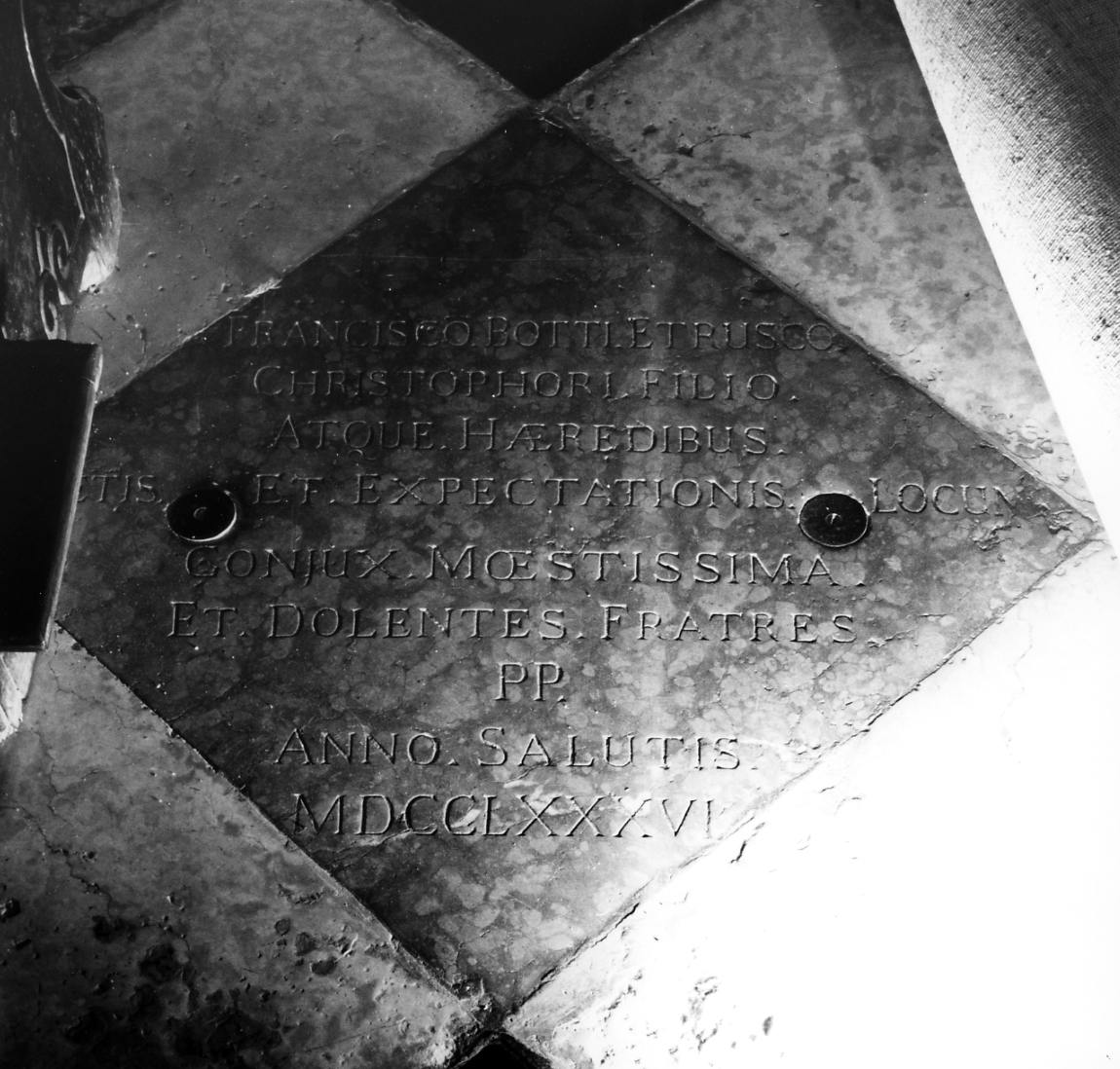 lapide tombale - bottega veneta (sec. XVIII)