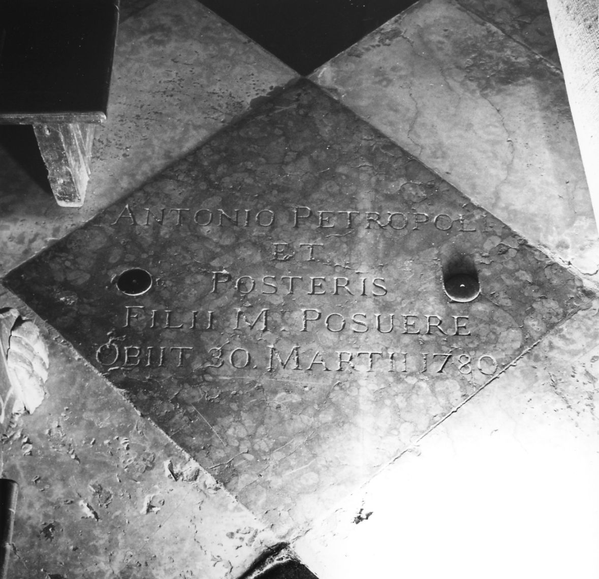 lapide tombale - bottega veneta (sec. XVIII)