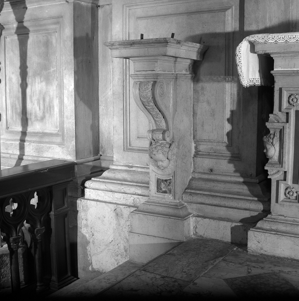 mensola, elemento d'insieme di Vittoria Alessandro (sec. XVII)