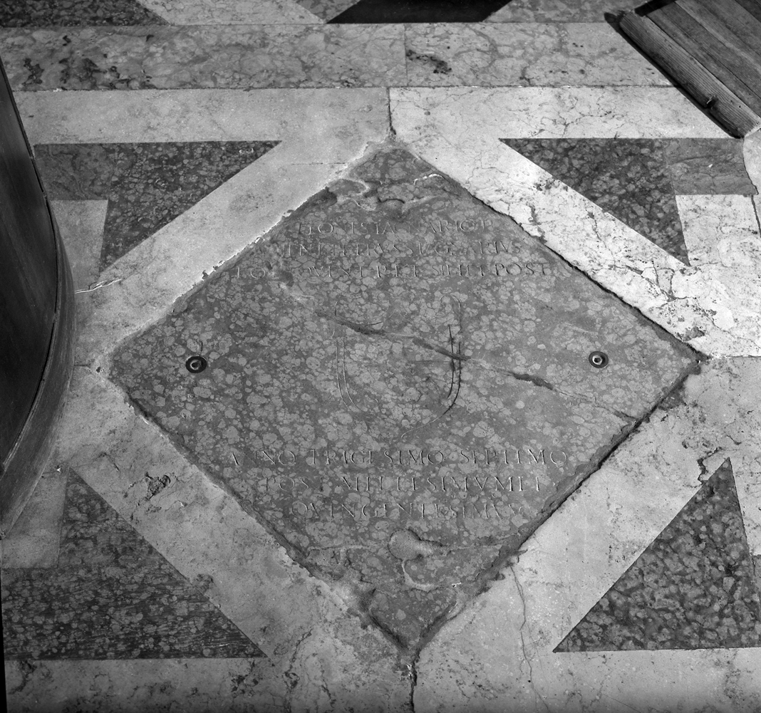 lapide tombale - bottega veneta (sec. XVI)