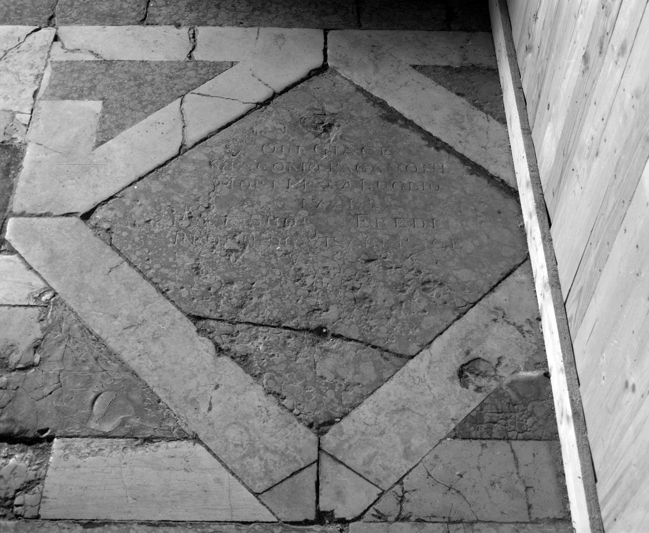 lapide tombale - bottega veneta (sec. XVIII)