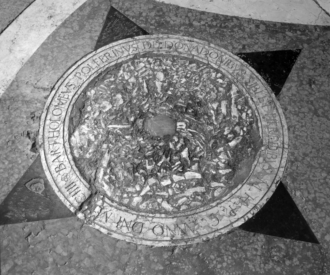 lapide tombale - bottega veneta (sec. XVII)