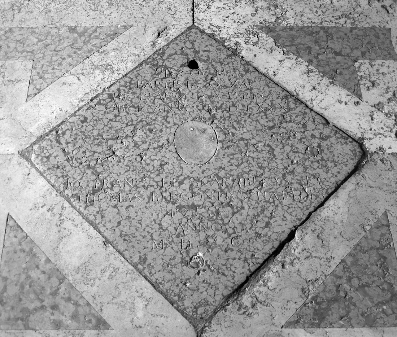 lapide tombale - bottega veneta (sec. XVI)