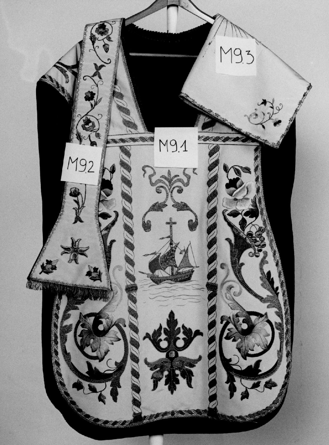 velo di calice, elemento d'insieme - manifattura veneta (prima metà sec. XX)