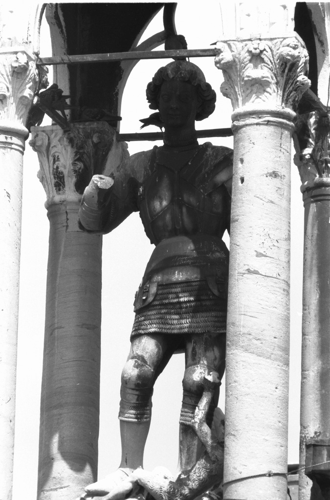TRADIZIONALMENTE RITENUTA PERO' S. MICHELE, San Teodoro (scultura) di Lamberti Pietro (attribuito) (prima metà sec. XV)