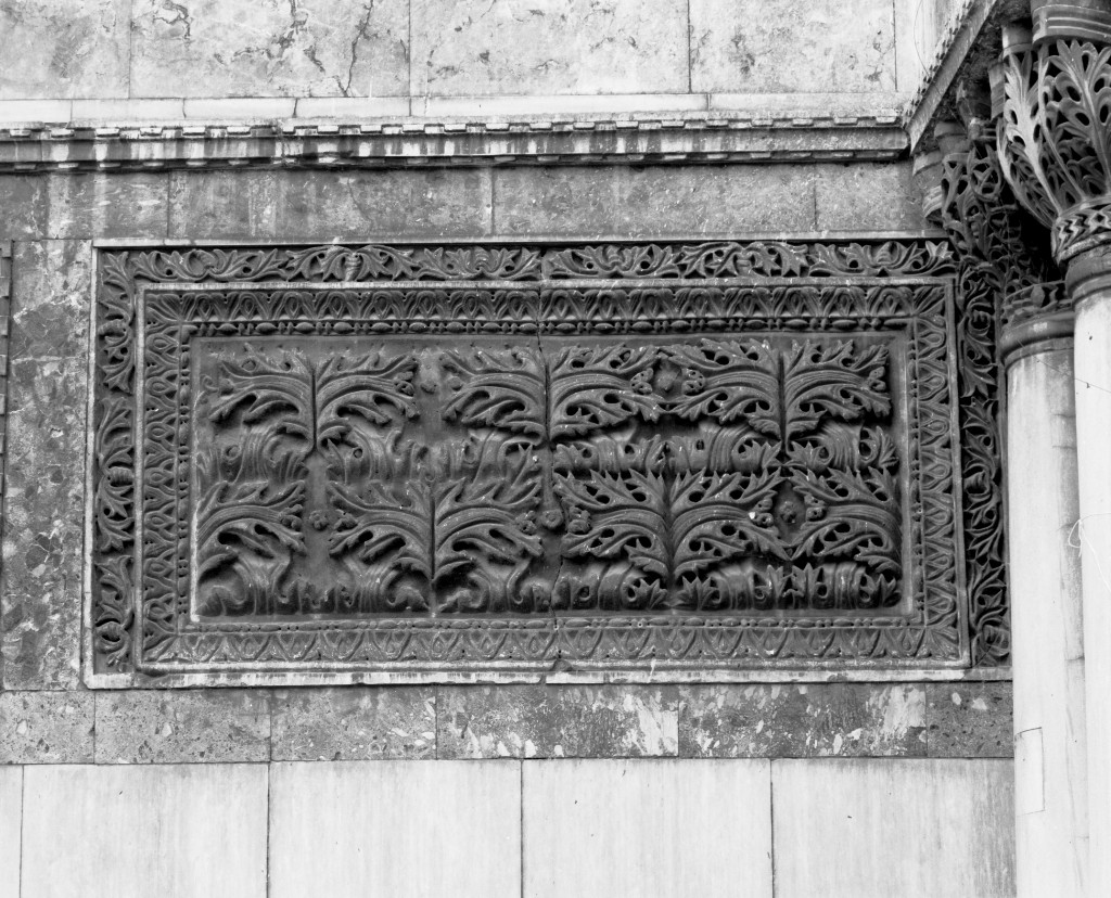 motivi decorativi vegetali (pluteo) - ambito greco (secc. V/ VI)