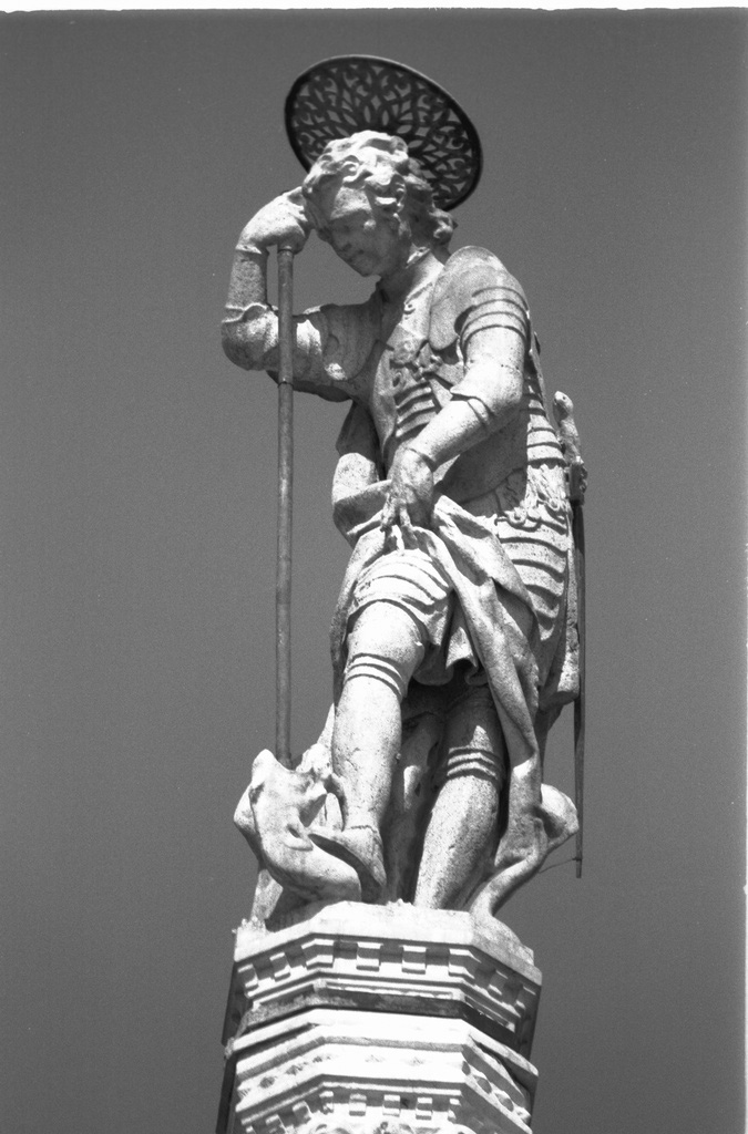 San Giorgio (scultura, elemento d'insieme) di Albanese Giovanni Battista (attribuito) (sec. XVII)