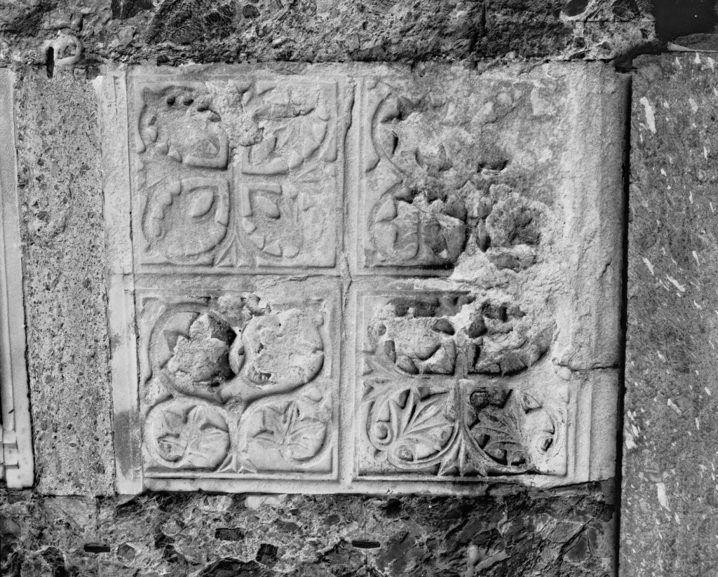 motivi decorativi vegetali (pluteo) - ambito greco (fine sec. XI)