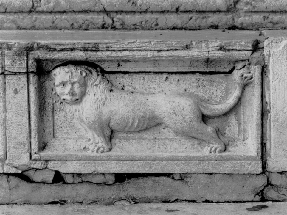 leone (rilievo, elemento d'insieme) - ambito veneziano (fine sec. XIII)