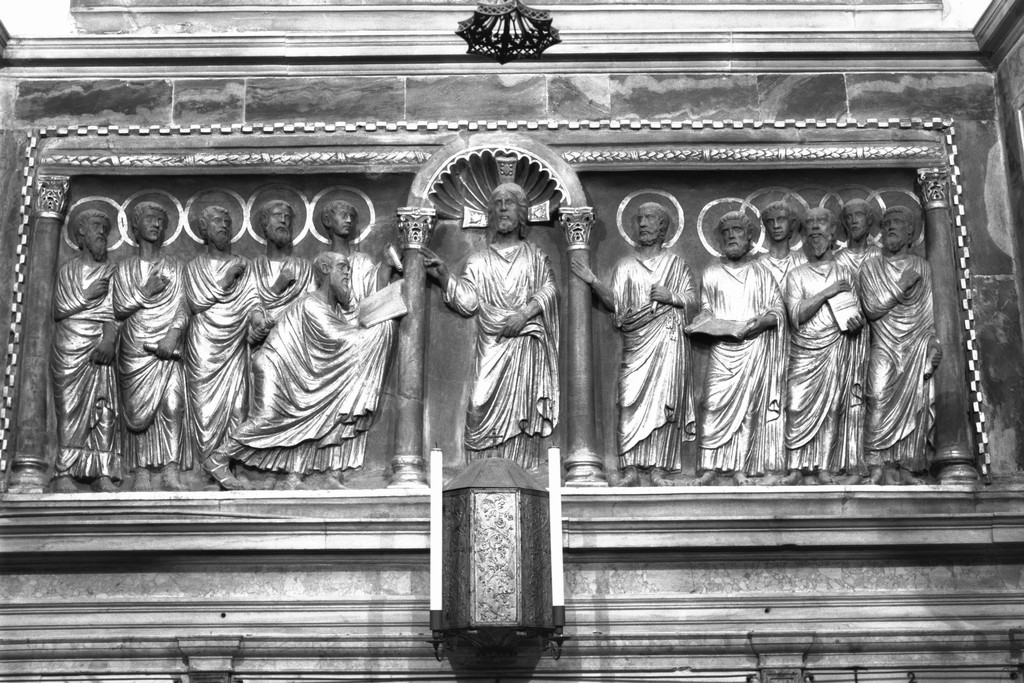 Cristo consegna la legge a San Pietro e San Paolo (rilievo) - ambito veneziano (prima metà sec. XIII)
