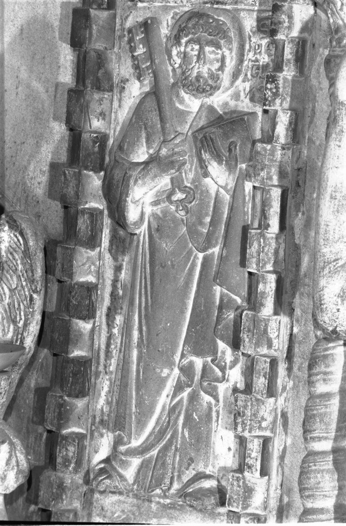 San Pietro (rilievo, elemento d'insieme) - ambito veneziano (sec. XIV)