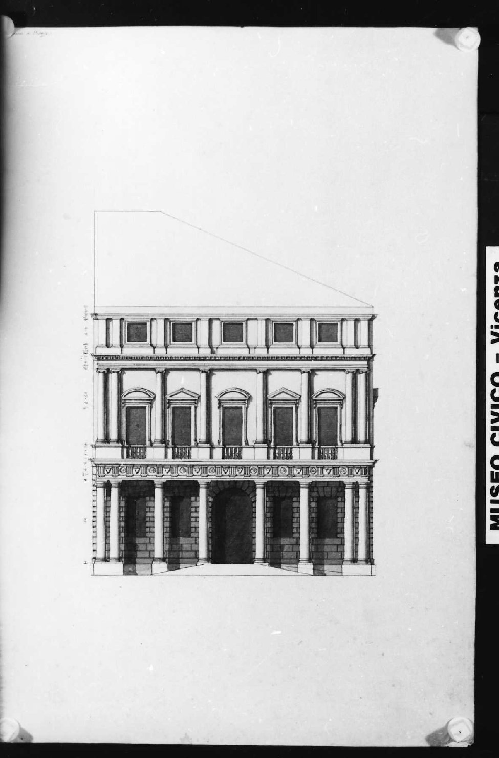 palazzo Bonin a Porta Nuova a Vicenza (disegno, serie) di Calderari Ottone Maria (sec. XVIII)