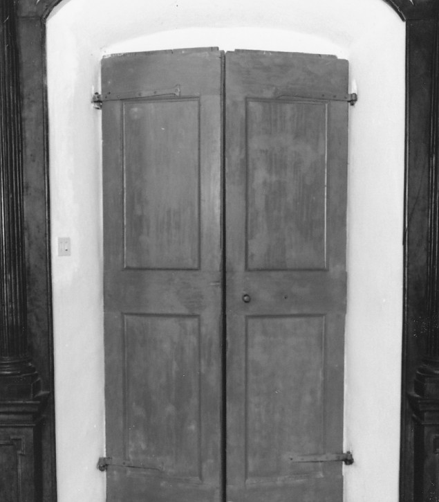 porta - a due battenti di Falcieri Biagio (attribuito) (secc. XVII/ XVIII)