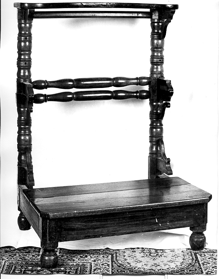 inginocchiatoio, opera isolata - ambito veneto (sec. XVII)