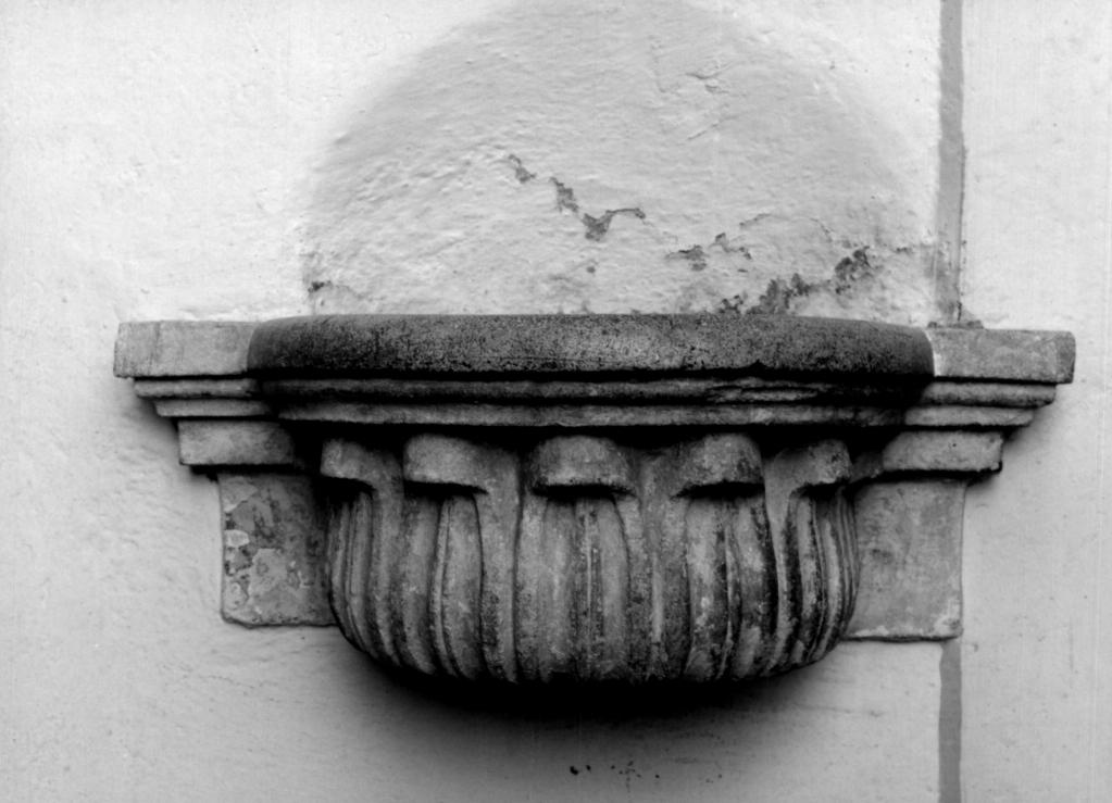 acquasantiera da parete - ambito veneto (sec. XIX)