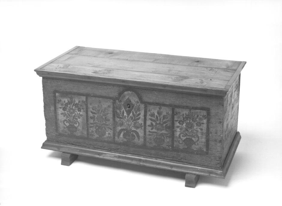 cassapanca - ambito veneto (sec. XVII)