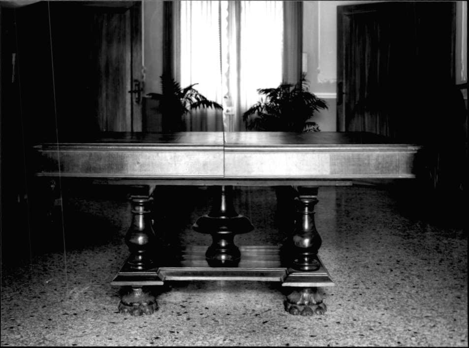 tavolo - ambito veneto (seconda metà sec. XIX)