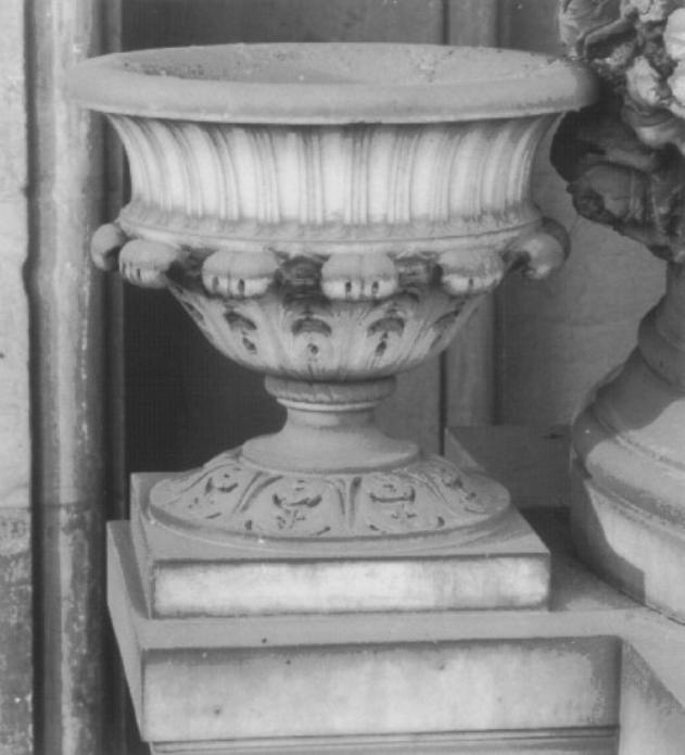 vaso di Barsanti Amedeo Da Pietrasanta (sec. XIX)