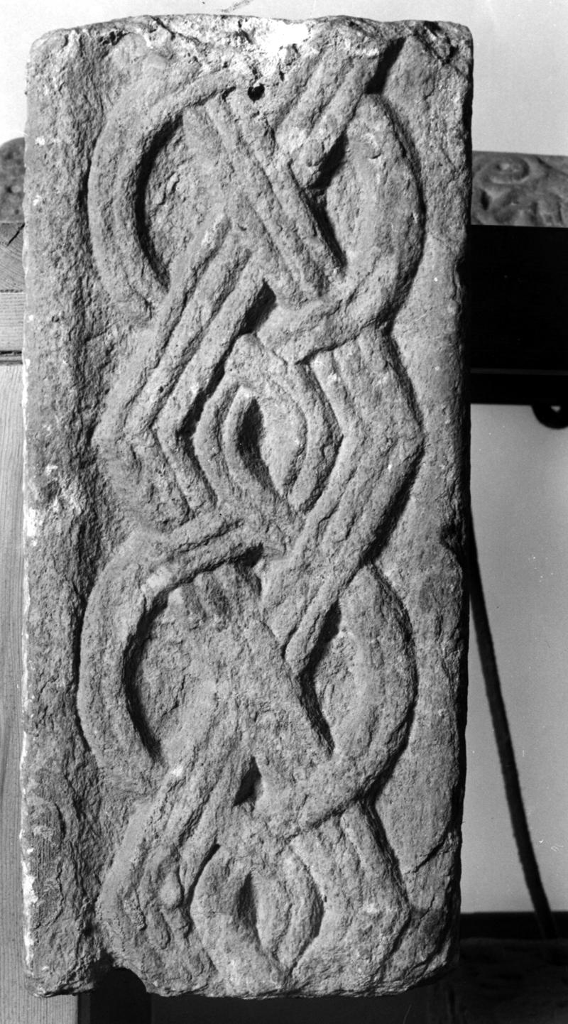 pilastrino, frammento - bottega veneta (sec. IX)