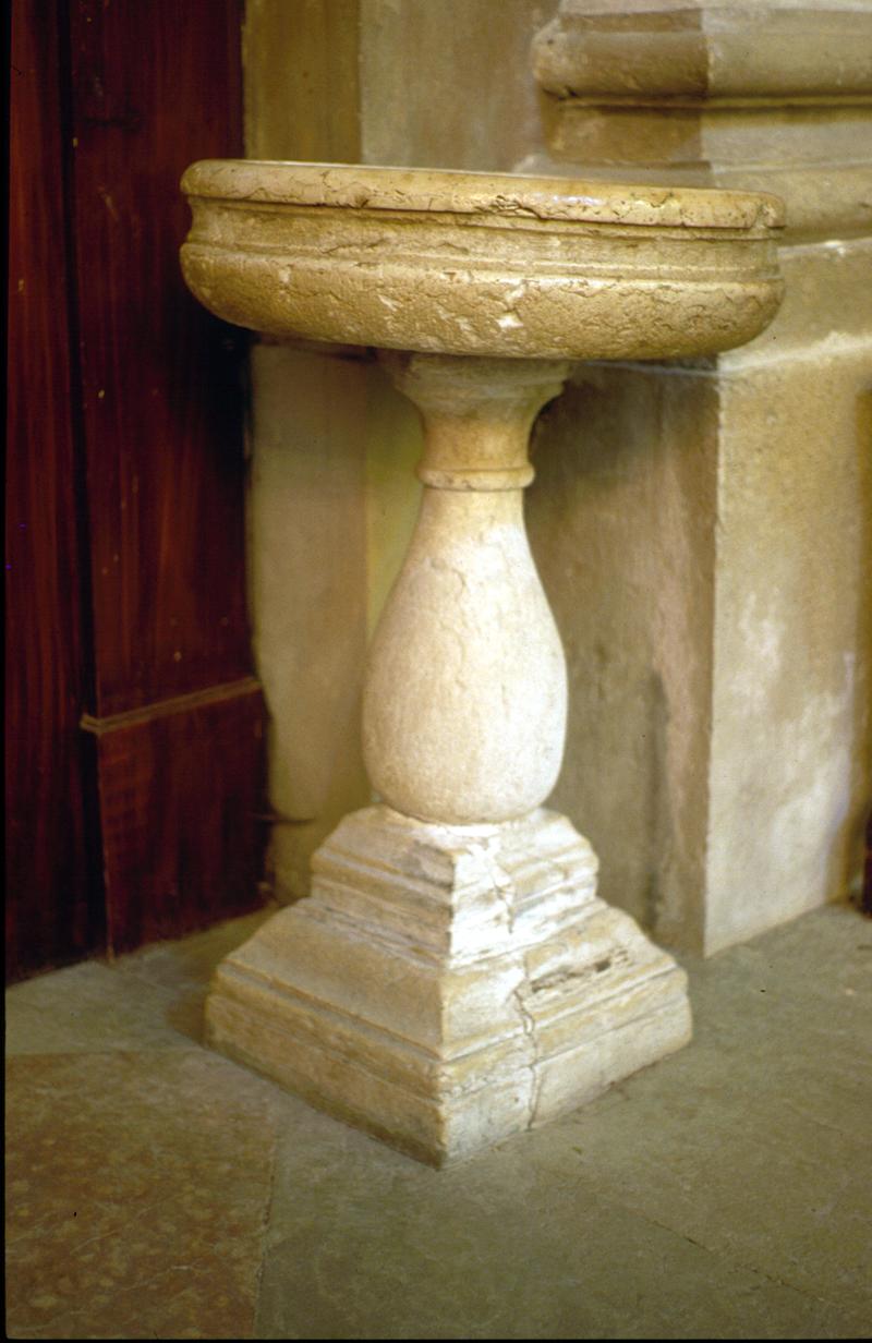 acquasantiera - manifattura bellunese (fine/inizio secc. XVII/ XVIII)