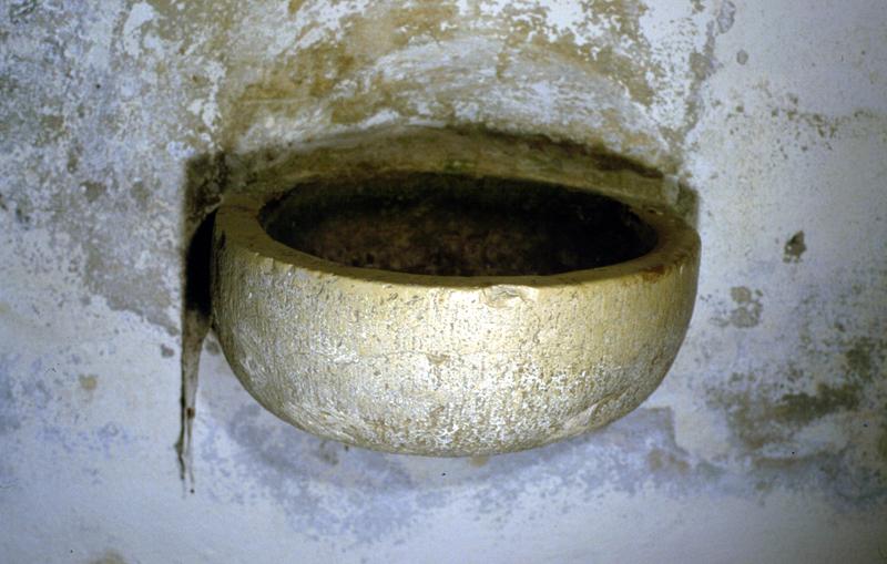 acquasantiera da parete - bottega bellunese (sec. XVII)