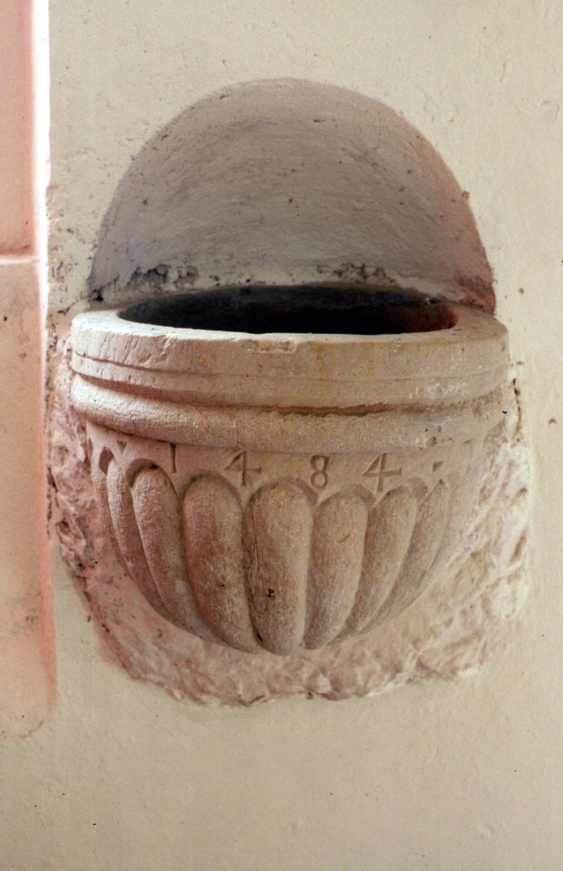 acquasantiera da parete - manifattura bellunese (sec. XV)