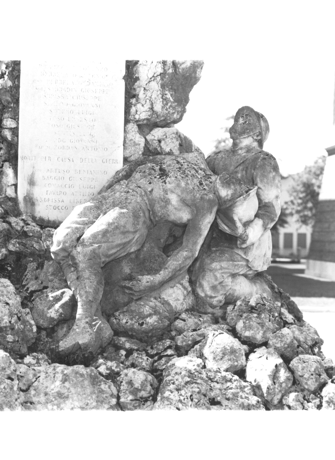 Soldati (gruppo scultoreo) di Caldana Egisto - bottega veneta (secondo quarto sec. XX)