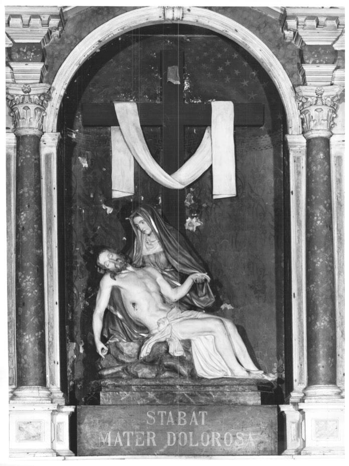 Madonna addolorata con Cristo morto (gruppo scultoreo) - ambito veneto (sec. XX)