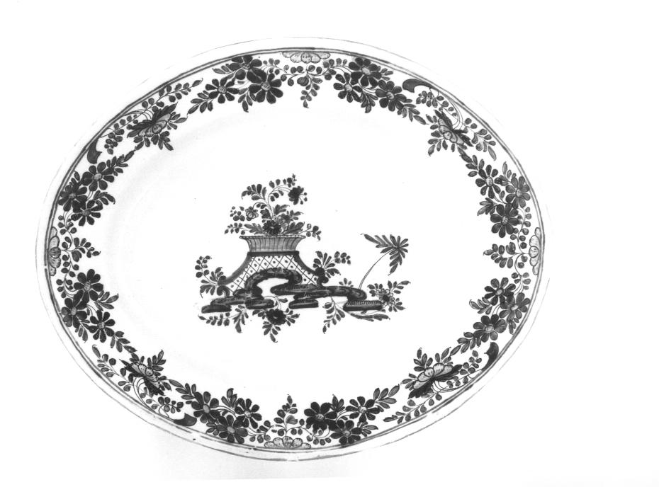 piatto, serie - ambito veneto (terzo quarto sec. XVIII)