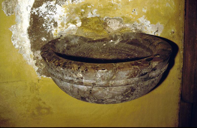 acquasantiera - manifattura cadorina (sec. XVIII)