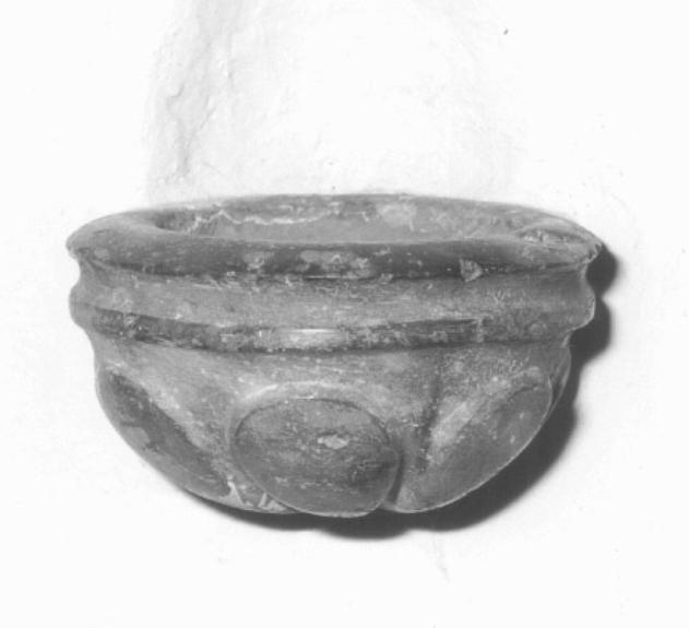 acquasantiera da parete - ambito veneto (sec. XVI)