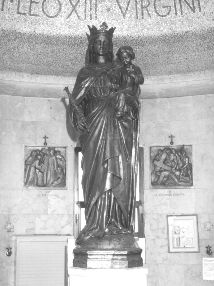 Madonna del Monte Grappa, Madonna con Bambino (statua) - bottega veneta (sec. XX)