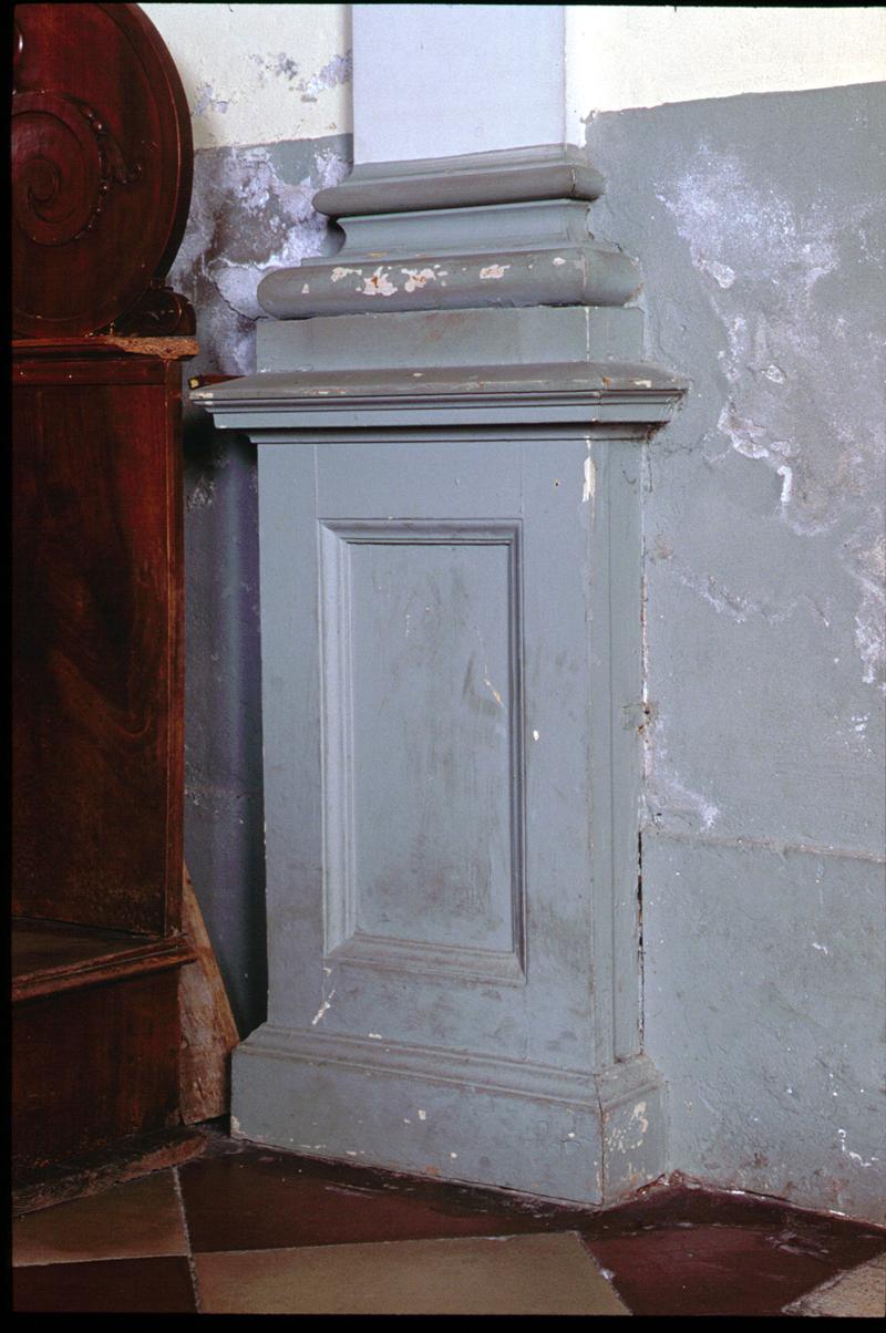 base di pilastro - manifattura veneta (seconda metà sec. XIX)