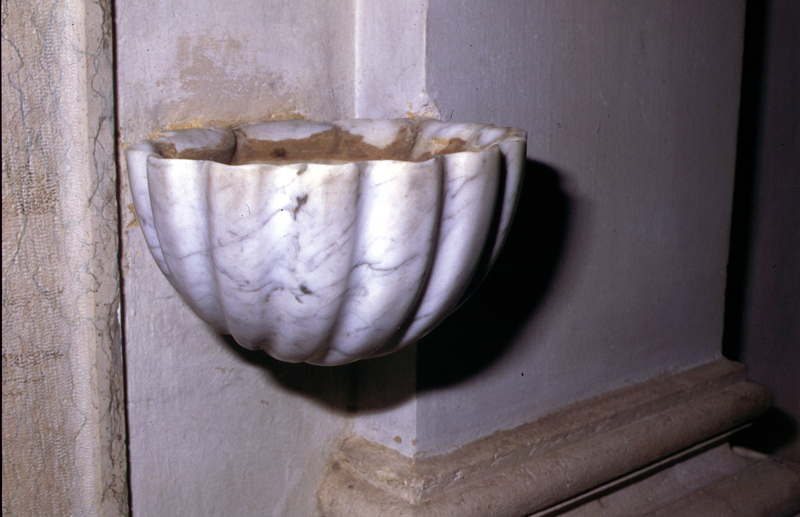 acquasantiera da parete - bottega veneta (sec. XIX)