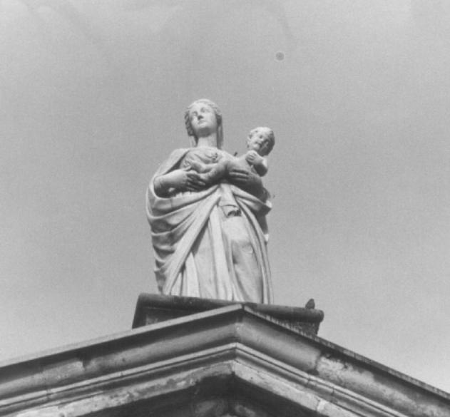 Madonna con Bambino (scultura) di Bernardi Giuseppe detto Torrettino (attribuito) (sec. XVIII)