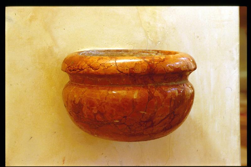 acquasantiera da parete - manifattura veneta (prima metà sec. XVIII)