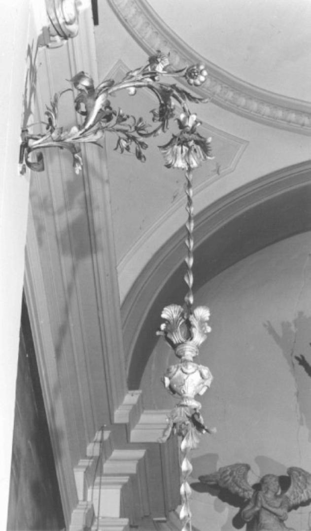 motivi fitomorfi (candeliere da parete) - ambito veneto (sec. XVIII)