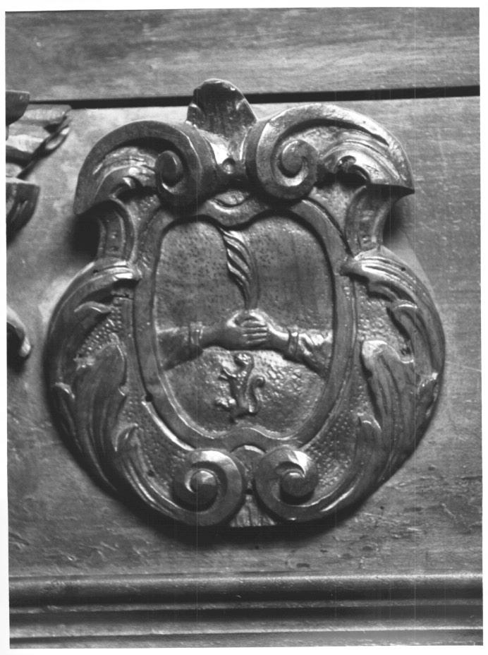 stemma gentilizio (decorazione a intaglio) - ambito veneto (seconda metà sec. XVII)