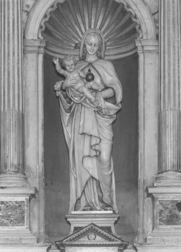 Madonna con Gesù Bambino (statua) di Panciera Valentino detto Besarel (sec. XX)