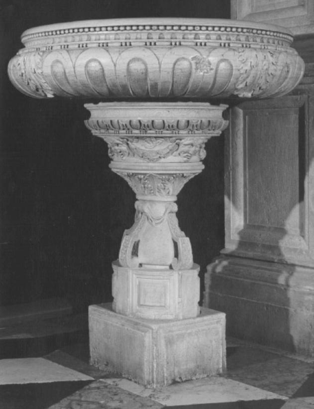 acquasantiera di Pilacorte Giovanni Antonio (scuola) (seconda metà sec. XVI)