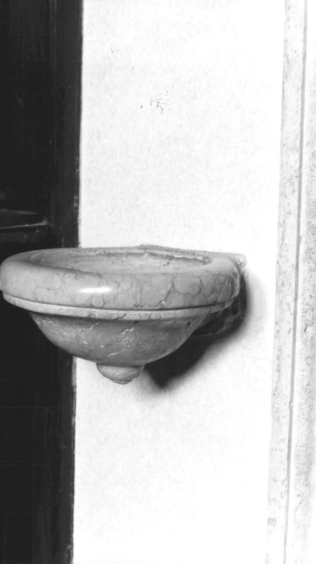 acquasantiera da parete - bottega veneta (prima metà sec. XVIII)