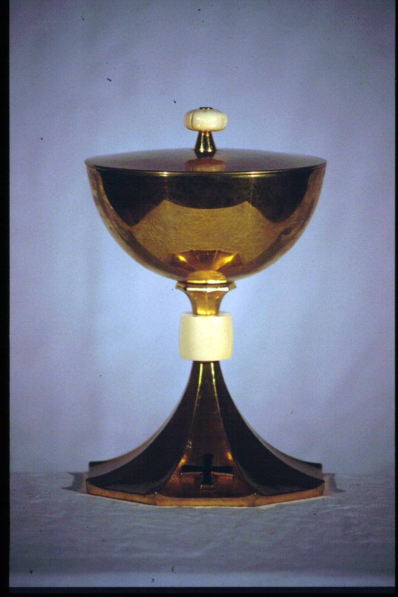 pisside - manifattura veneta (prima metà sec. XX)